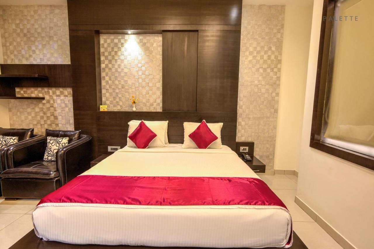 सराय Pioneer Grand Palace