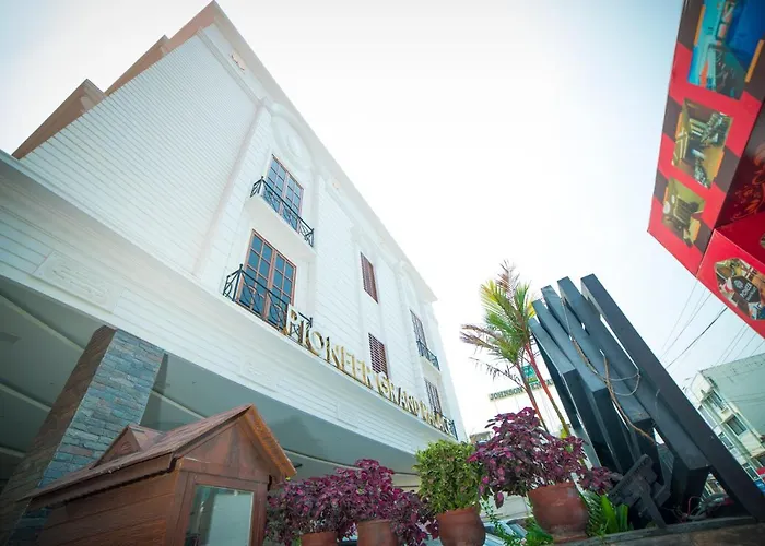 Hotel Pioneer Grand Palace