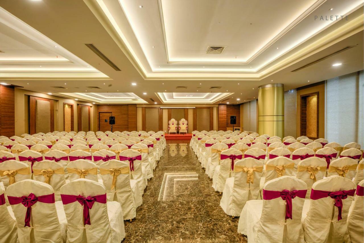 Inn Pioneer Grand Palace 4*