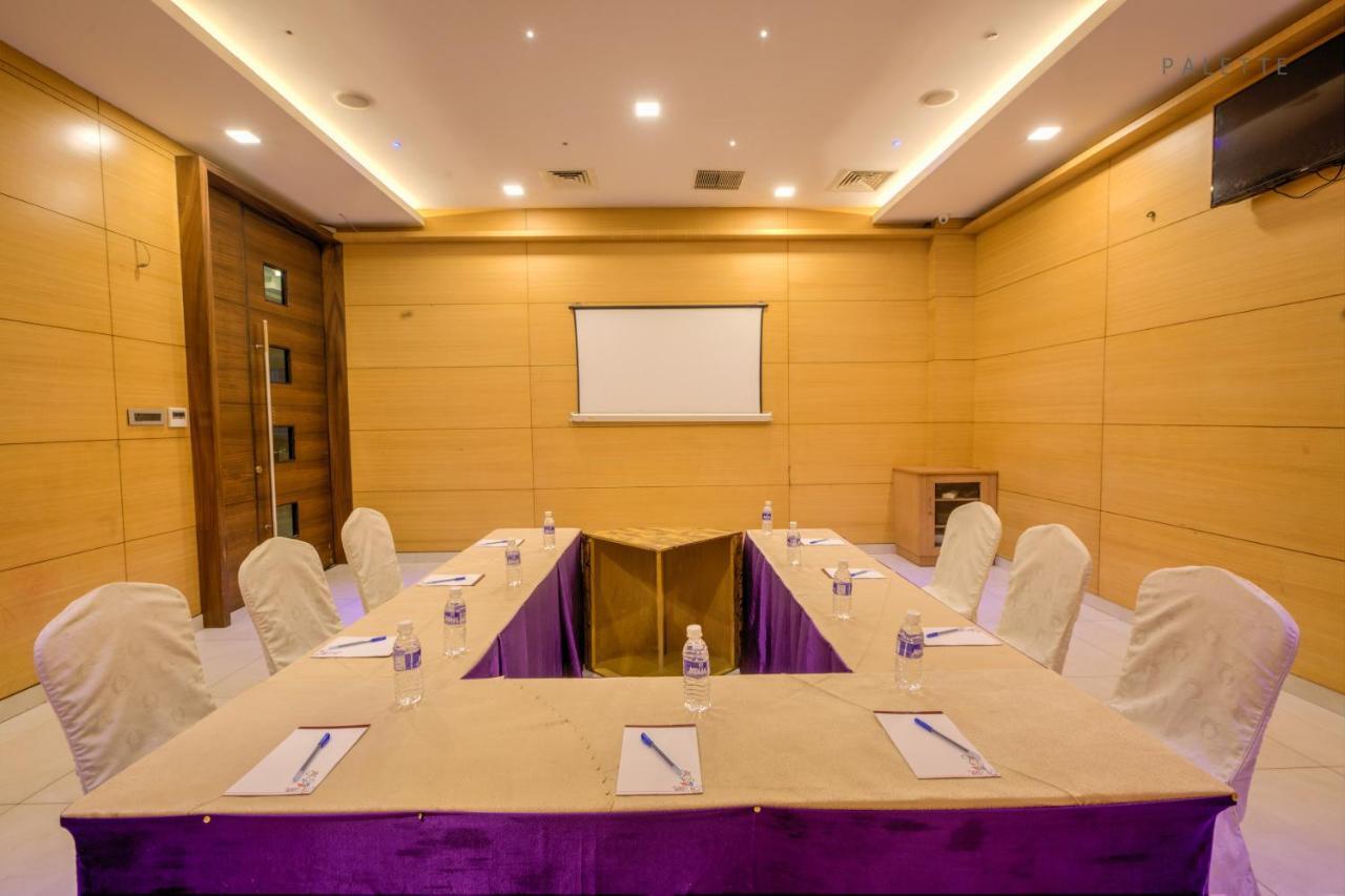 Pioneer Grand Palace Inn