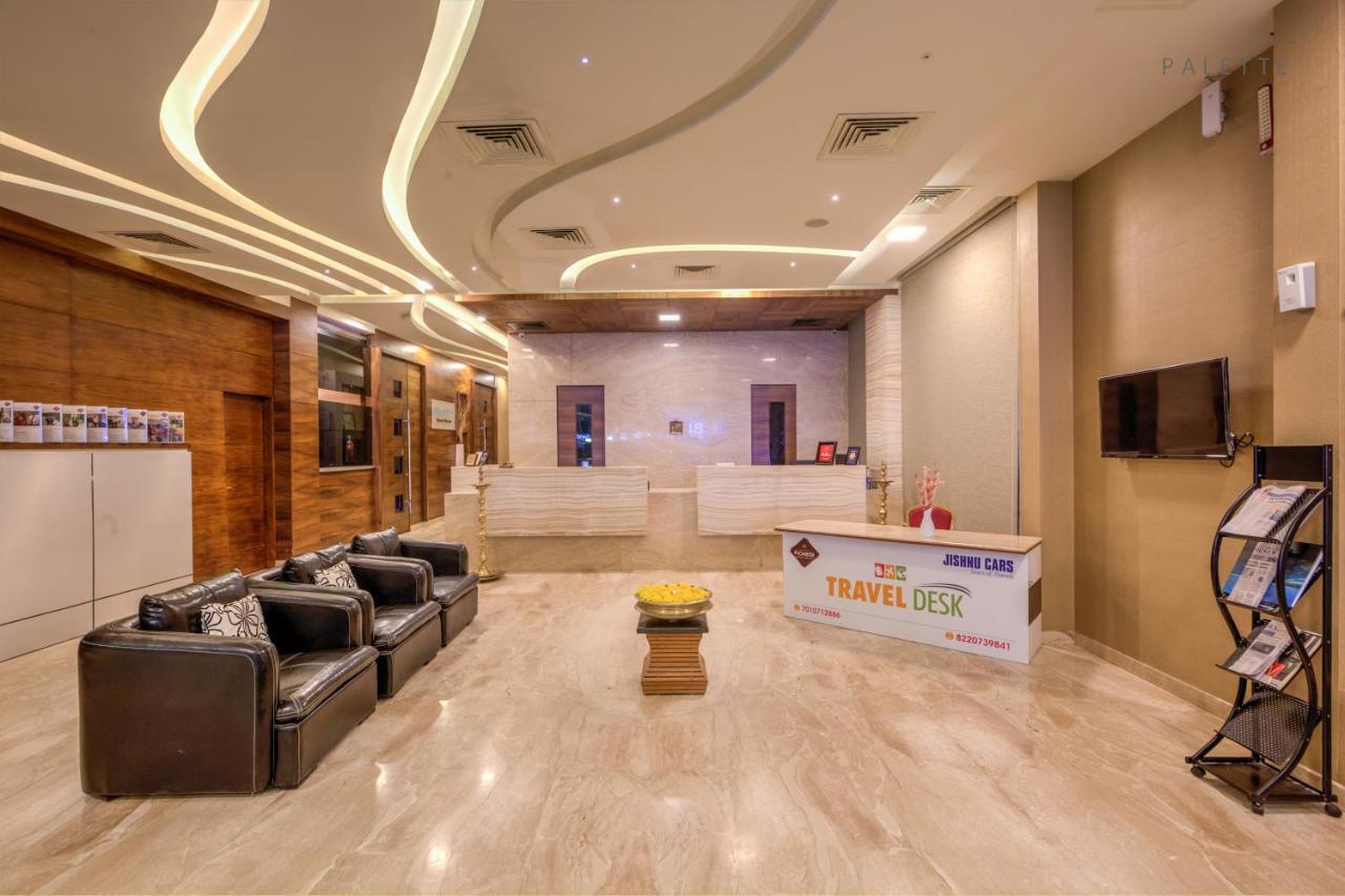 Inn Pioneer Grand Palace 4*
